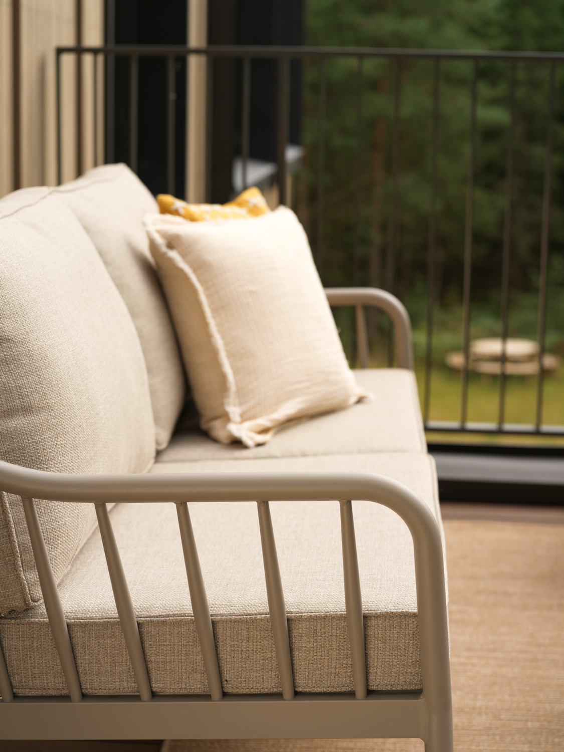 Coleville 2,5-seater sofa Khaki/Burlap Beige