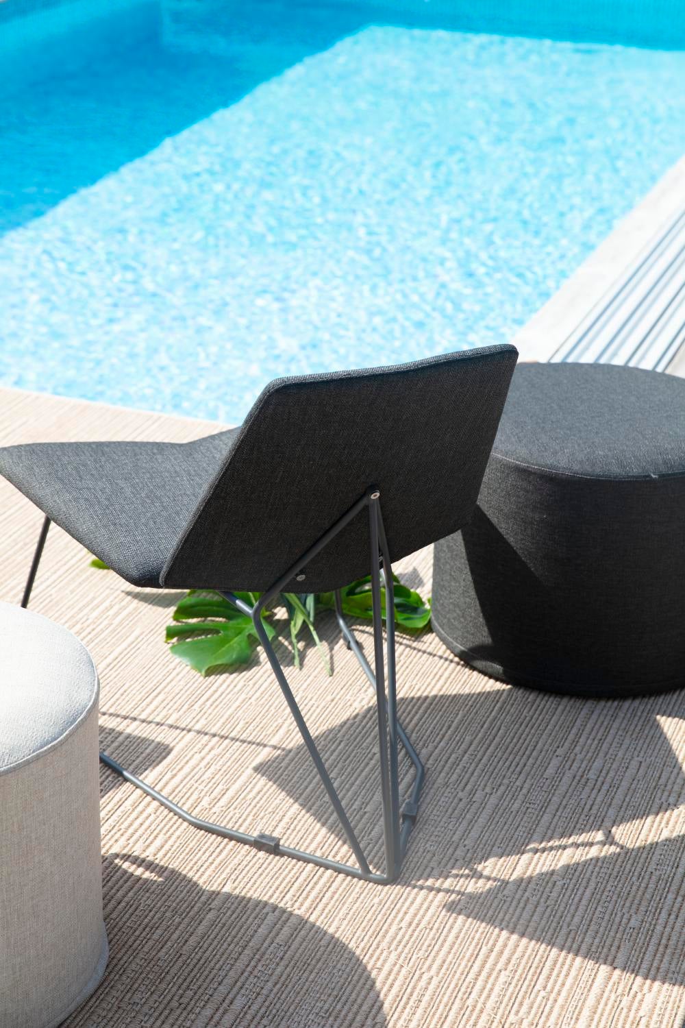 Pollux armchair Anthracite/Nearly black