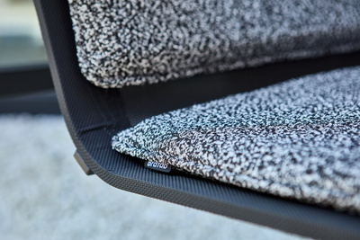 Soro lounge chair Black/Teddy Ant