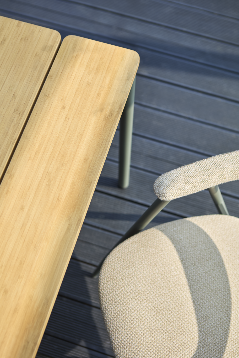 Boi armchair Nordic Green/Barley