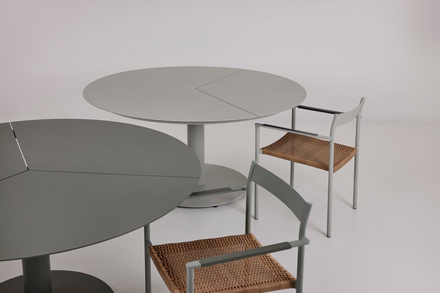 Peace dining table Light Grey