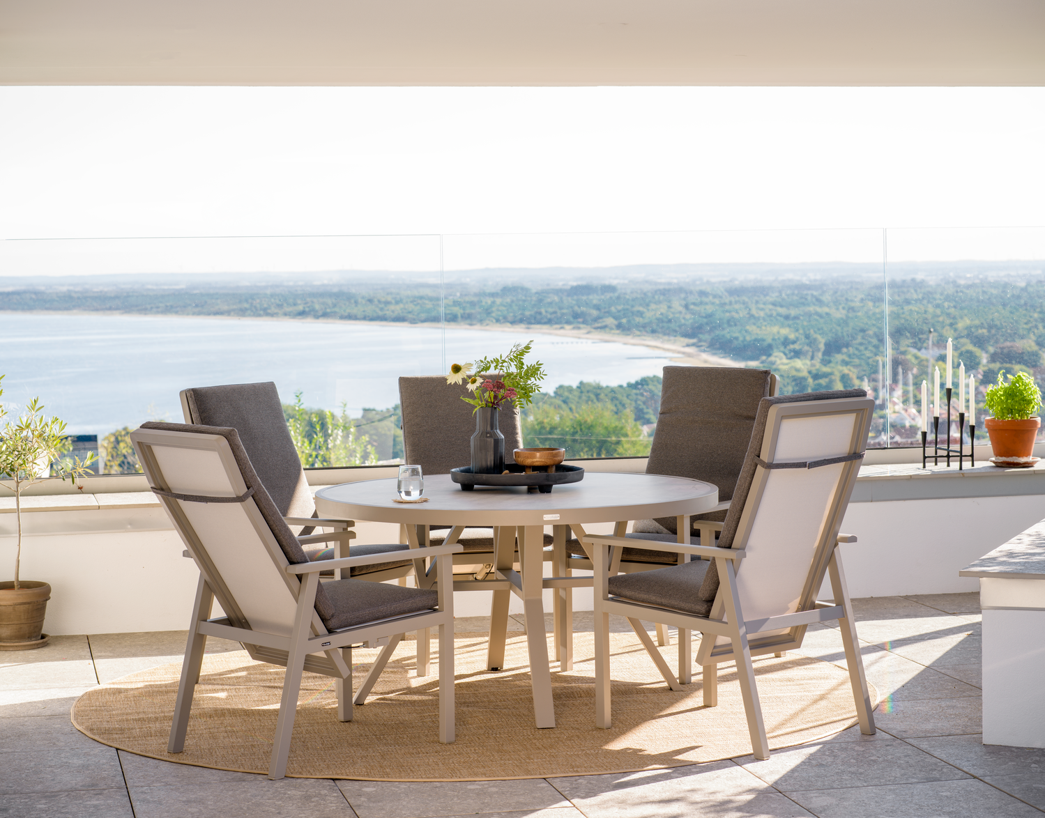 Samvaro position chair Khaki/Soft Dawn