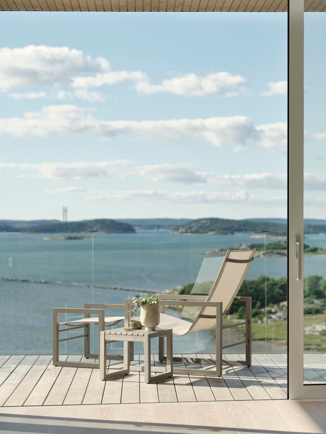 Vevi footstool Khaki/Off-white