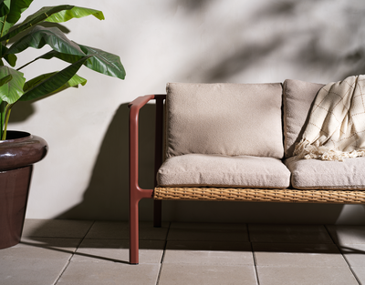 Motty 2-seater sofa Zin Red/Teddy Beige