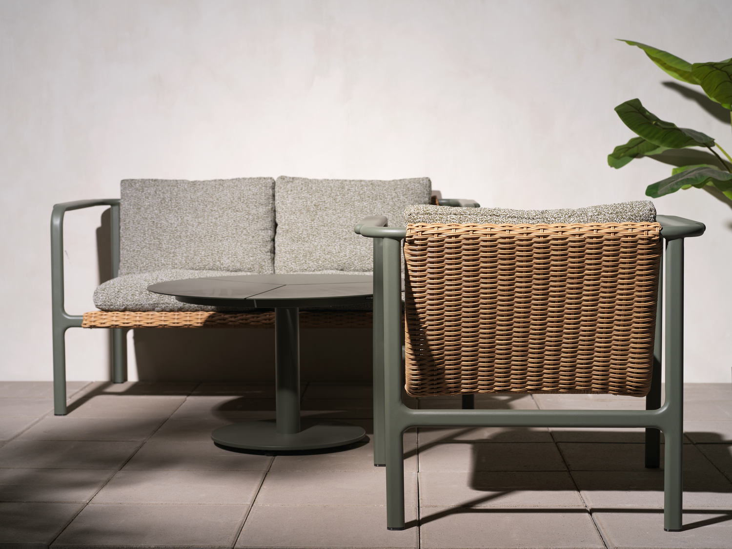 Motty 2-seater sofa Nordic Green/Teddy Verde