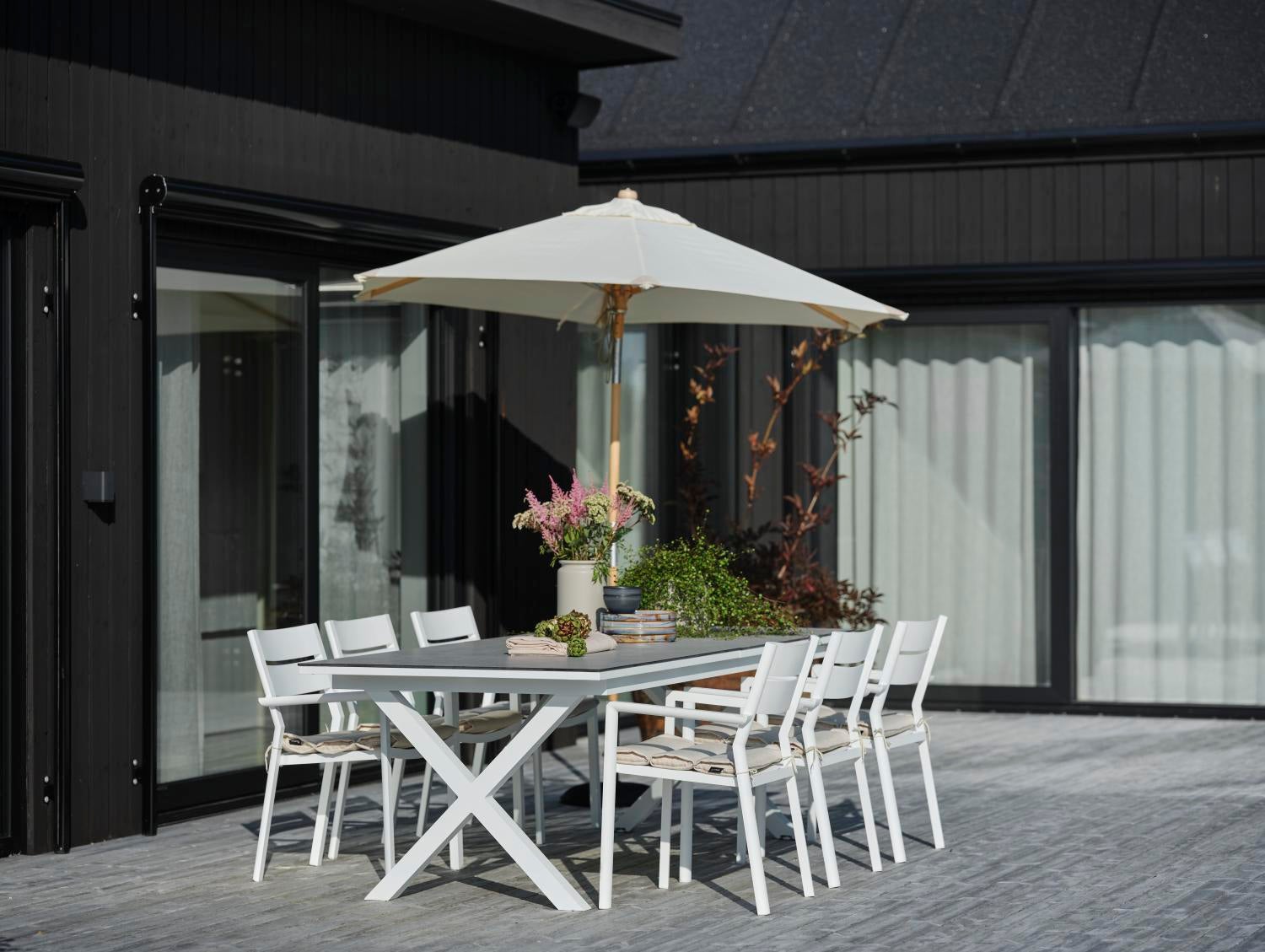 Delia armchair White