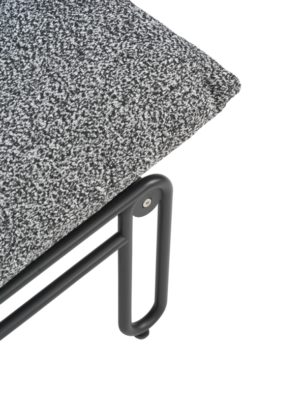 Blixt lounge chair Black/Teddy Ant