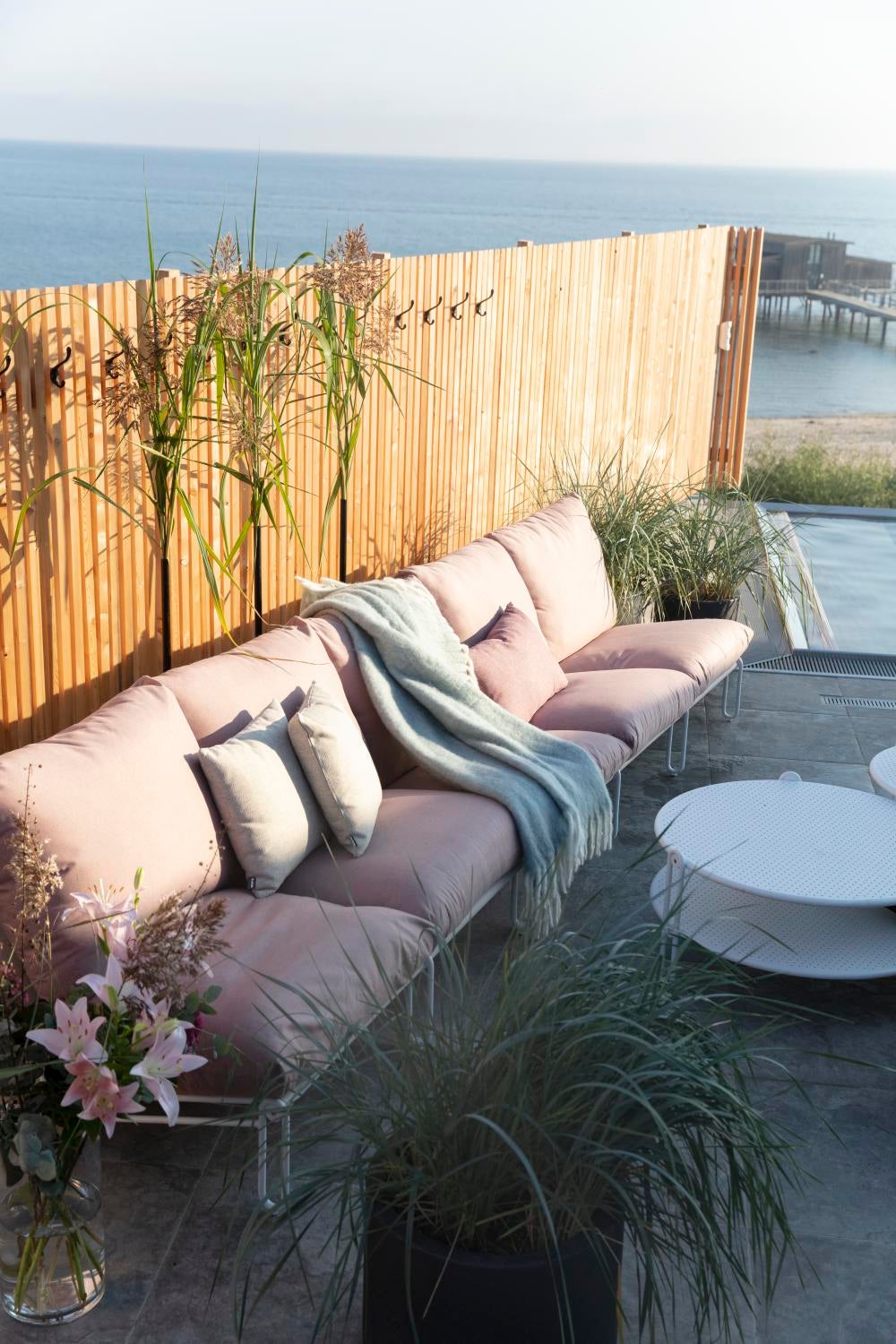 Blixt coffee table White