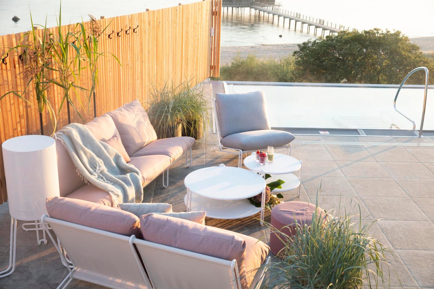 Blixt coffee table White