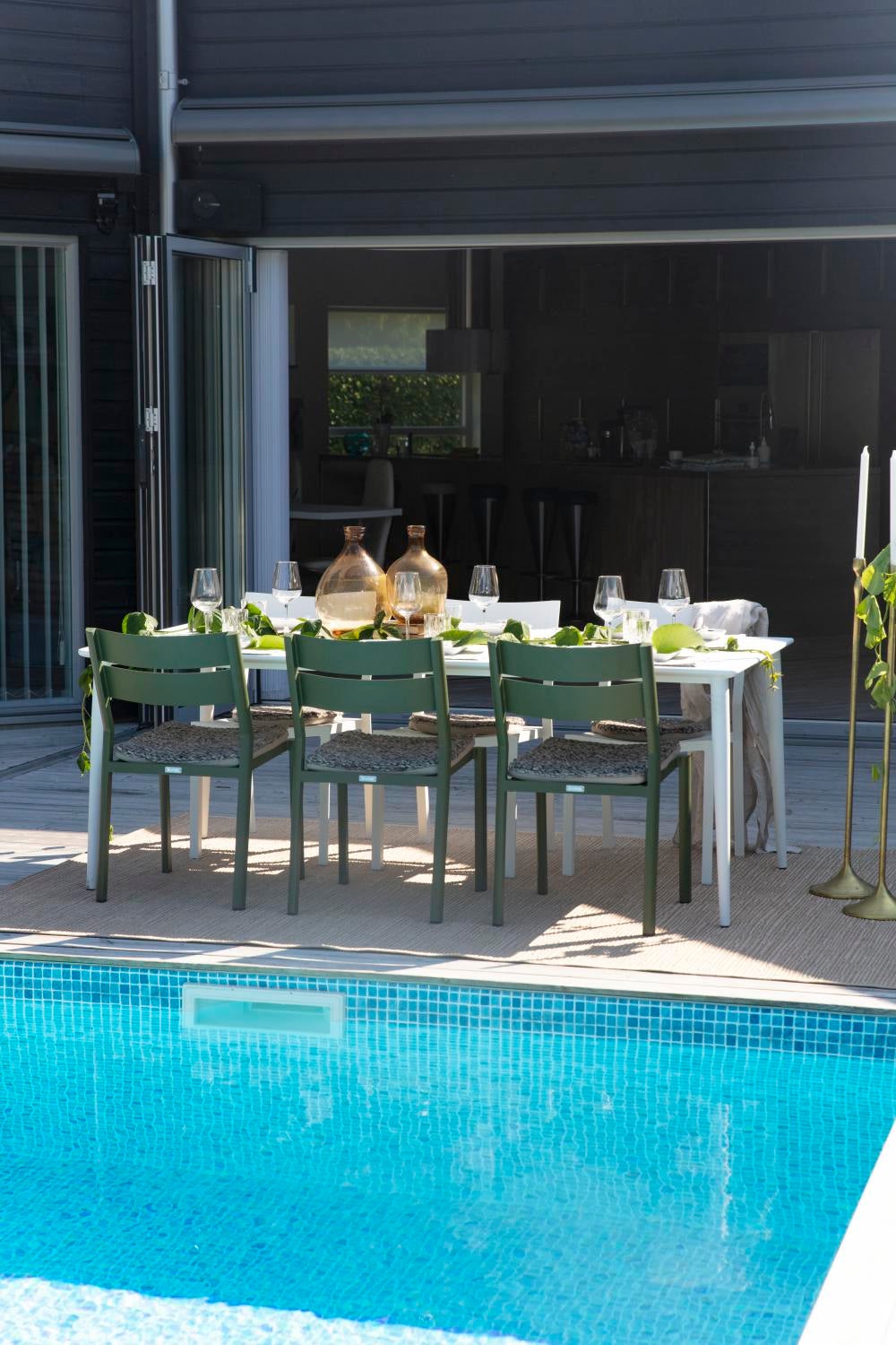 Delia dining chair Moss green